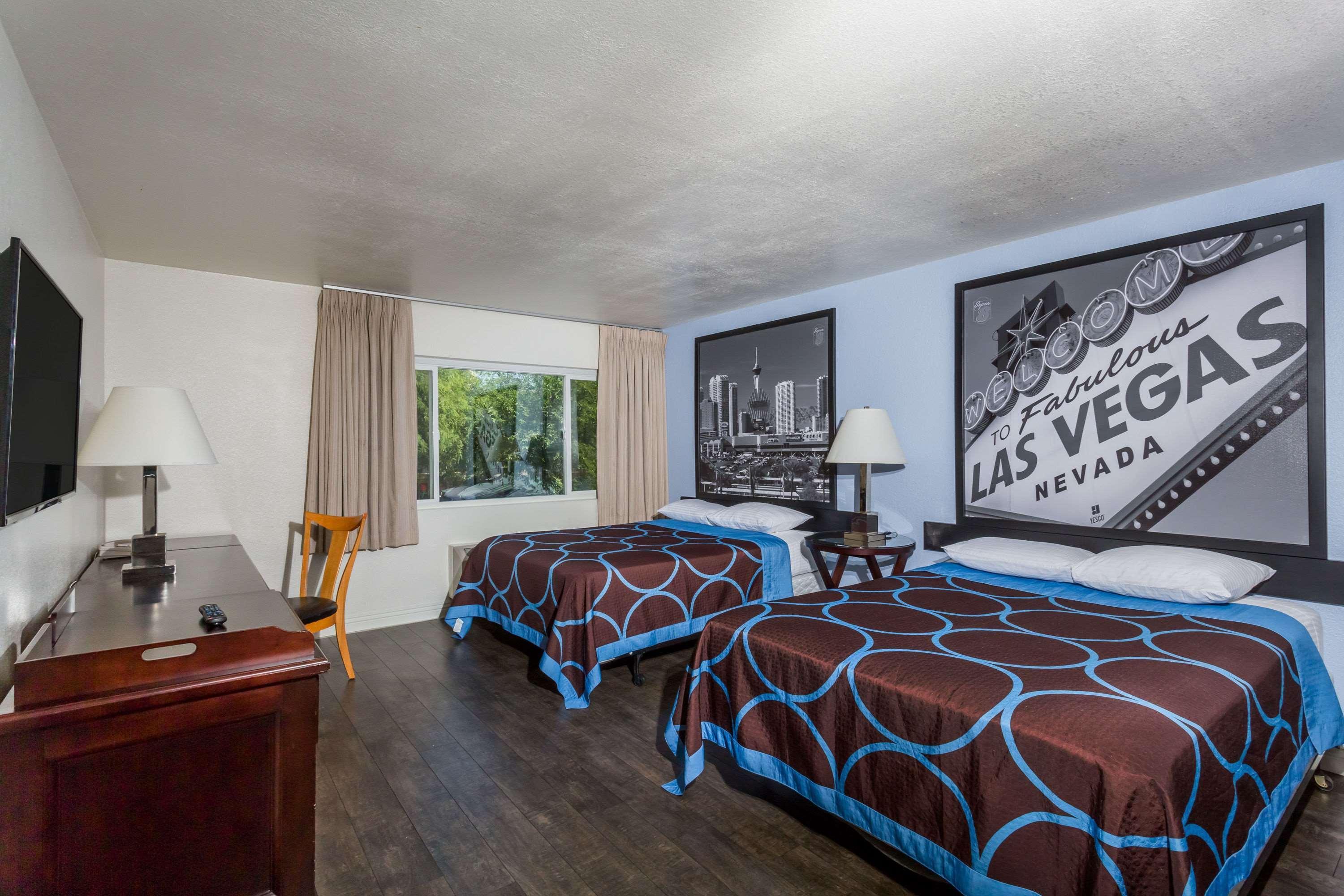 Super 8 By Wyndham Las Vegas North Strip/Fremont St. Area Exteriör bild