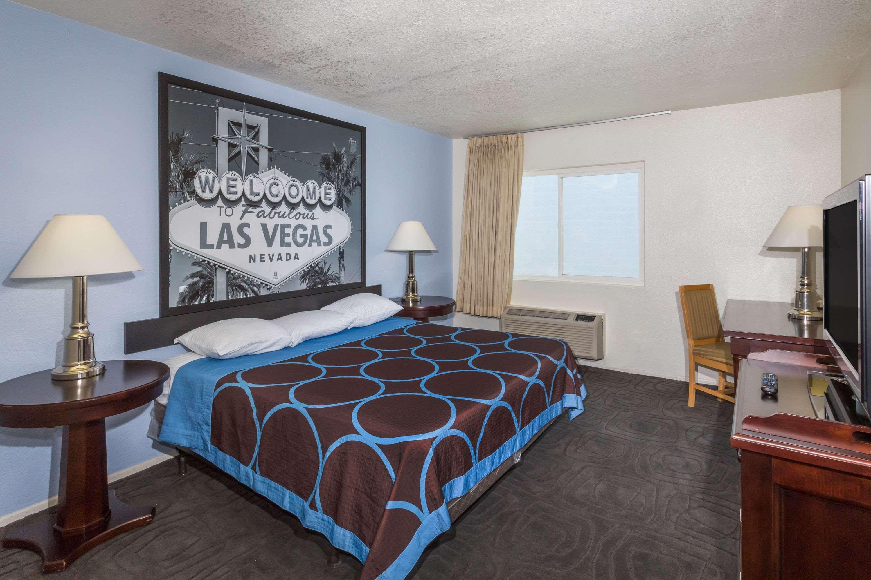 Super 8 By Wyndham Las Vegas North Strip/Fremont St. Area Exteriör bild