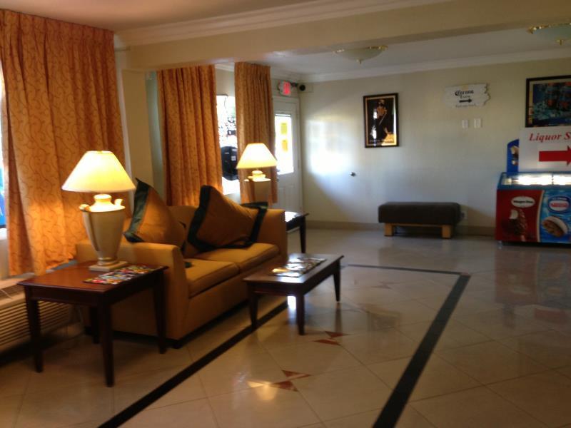Super 8 By Wyndham Las Vegas North Strip/Fremont St. Area Exteriör bild