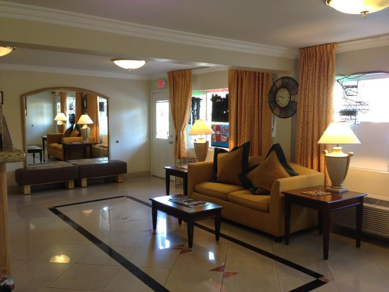 Super 8 By Wyndham Las Vegas North Strip/Fremont St. Area Exteriör bild