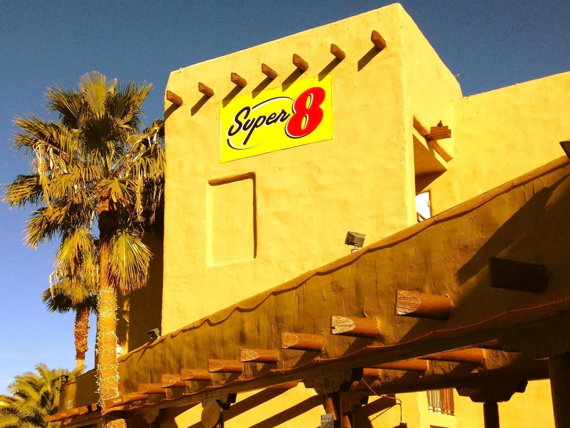 Super 8 By Wyndham Las Vegas North Strip/Fremont St. Area Exteriör bild